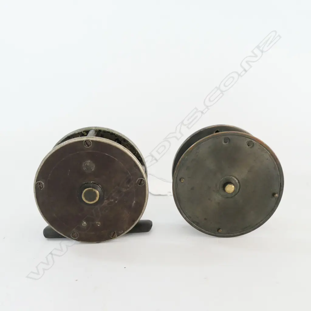 2 SMALL BRASS FISHING REELS, (ONE LACKS FOOT) Image 1++